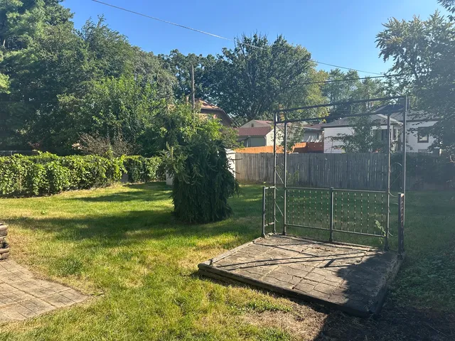 $204,900 | 23 South Worth Avenue, Elgin, IL 60123