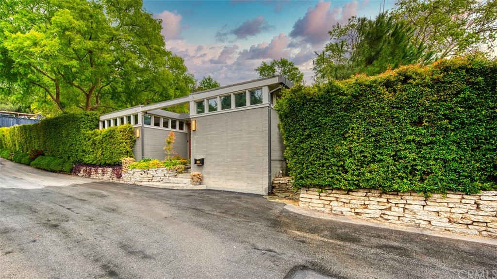 600 Chaparral Road Sierra Madre, CA 91024 - Photo 24 of 25 a view of a house with a street