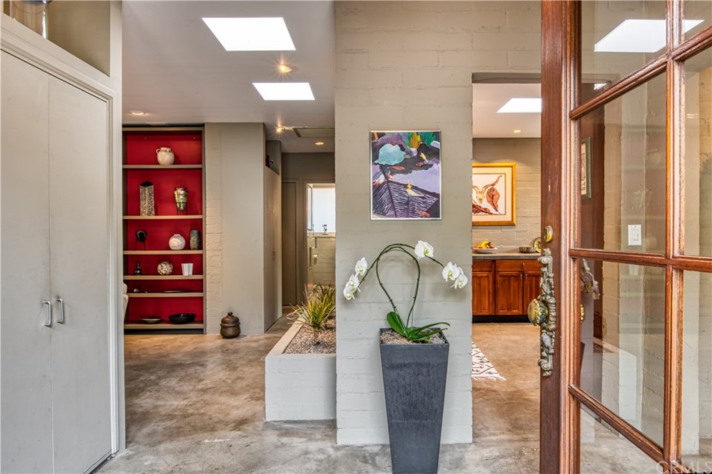600 Chaparral Road Sierra Madre, CA 91024 - Photo 3 of 25 a view of living room with entryway