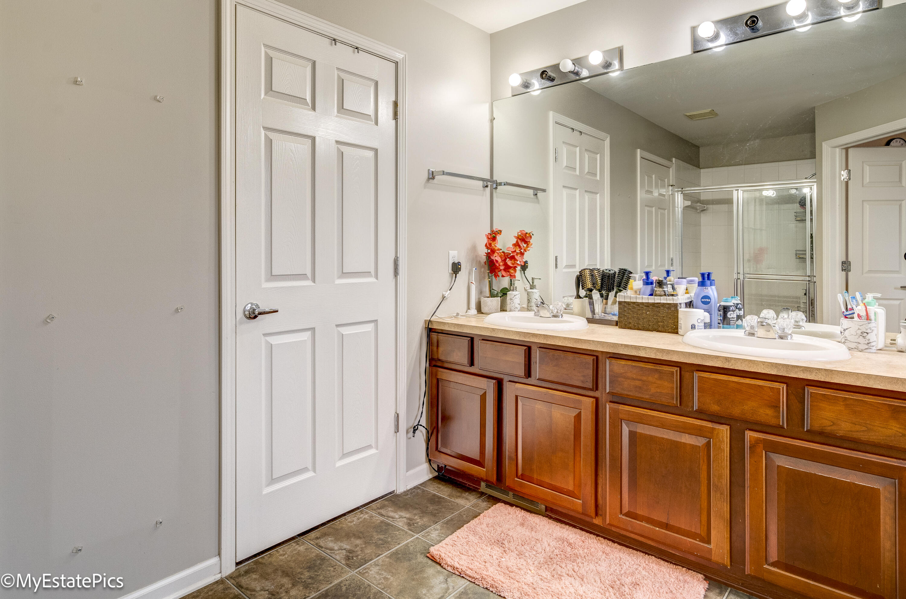 Undisclosed Address Canton, MI 48188 - Photo 14 of 26 2077 vanderbilt , Canton-inside-19