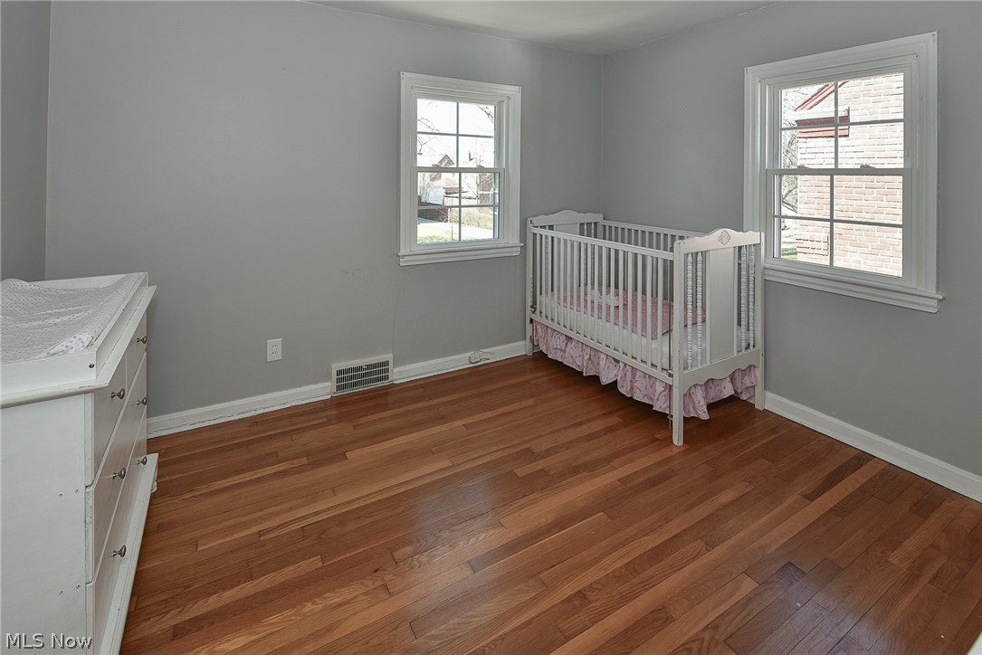 2375 Saybrook Road Cleveland, OH 44118 - Photo 25 of 35