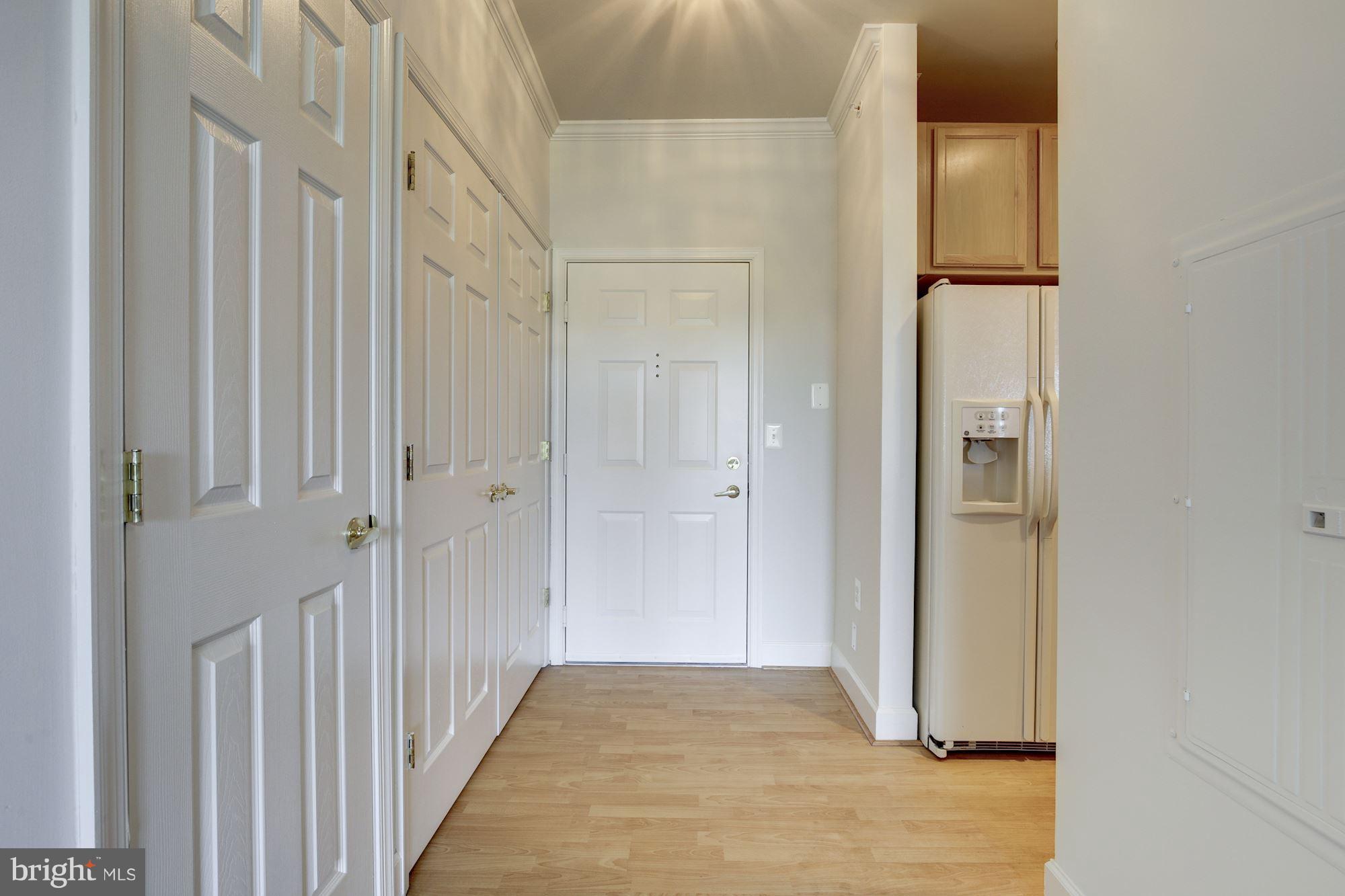 11924 Darnestown Road, Unit 305 Gaithersburg, MD 20878 - Photo 2 of 23 Foyer