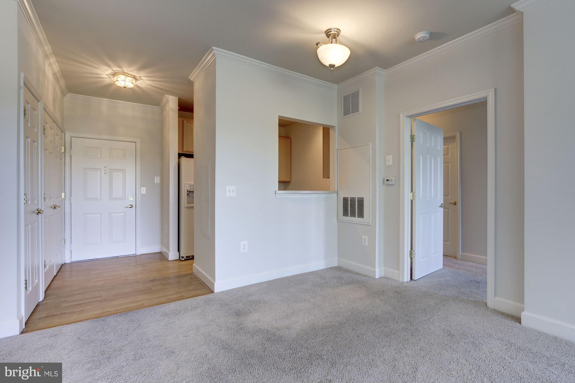 11924 Darnestown Road, Unit 305 Gaithersburg, MD 20878 - Photo 10 of 23 Dining Area