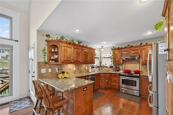 $539,000 | 6719 Northwest Monticello Terrace, Parkville, MO 64152