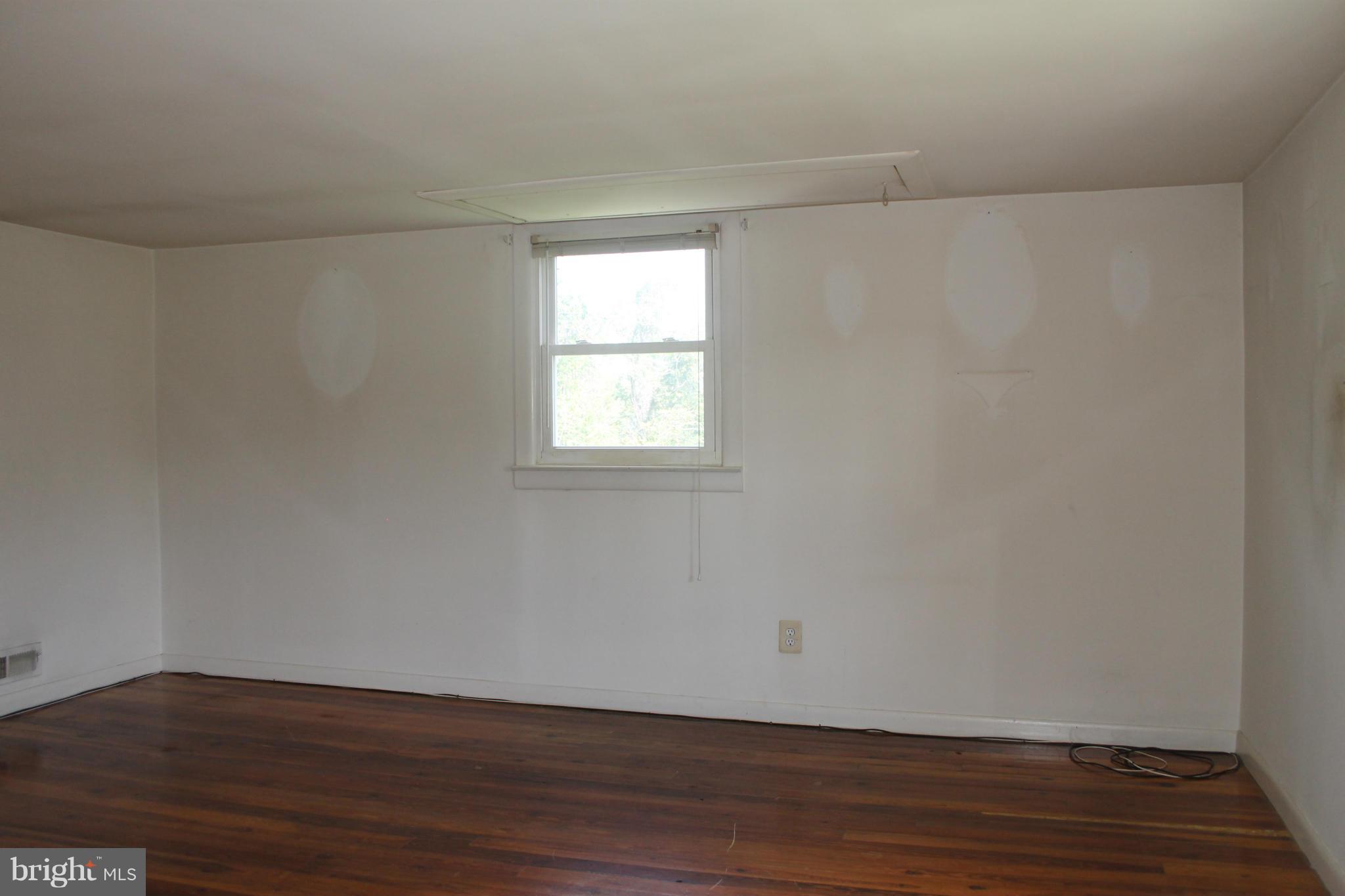 6666 Carters Run Road Marshall, VA 20115 - Photo 23 of 30 Bedroom