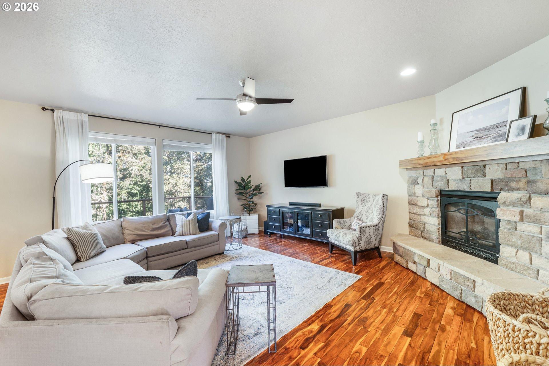 6084 Fernhill Loop Springfield, OR 97478 - Photo 15 of 46 Gallery Image 15