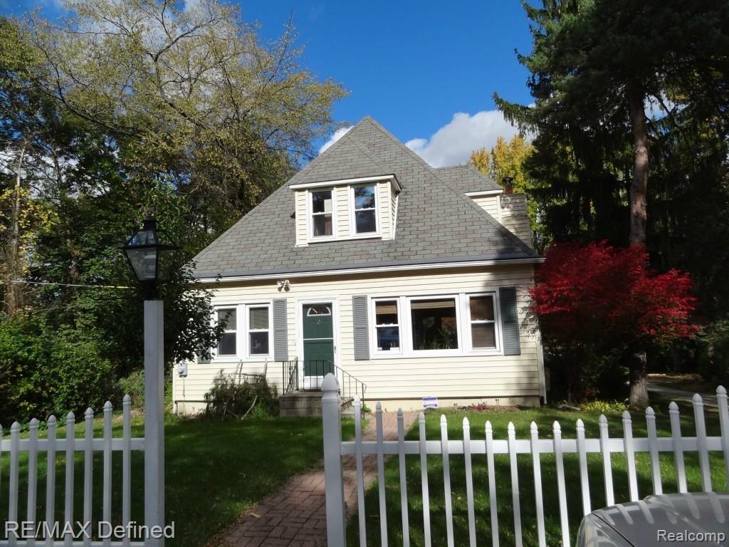 1130 Seneca Road Lake Orion, MI 48362 - Photo 3 of 32 Seneca - Summer time photo !