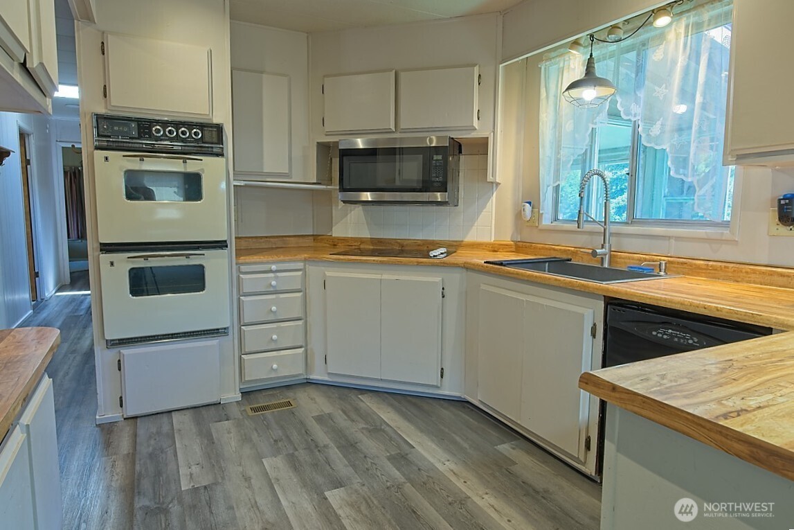 141 Quiet Place Sequim, WA 98382 - Photo 4 of 28