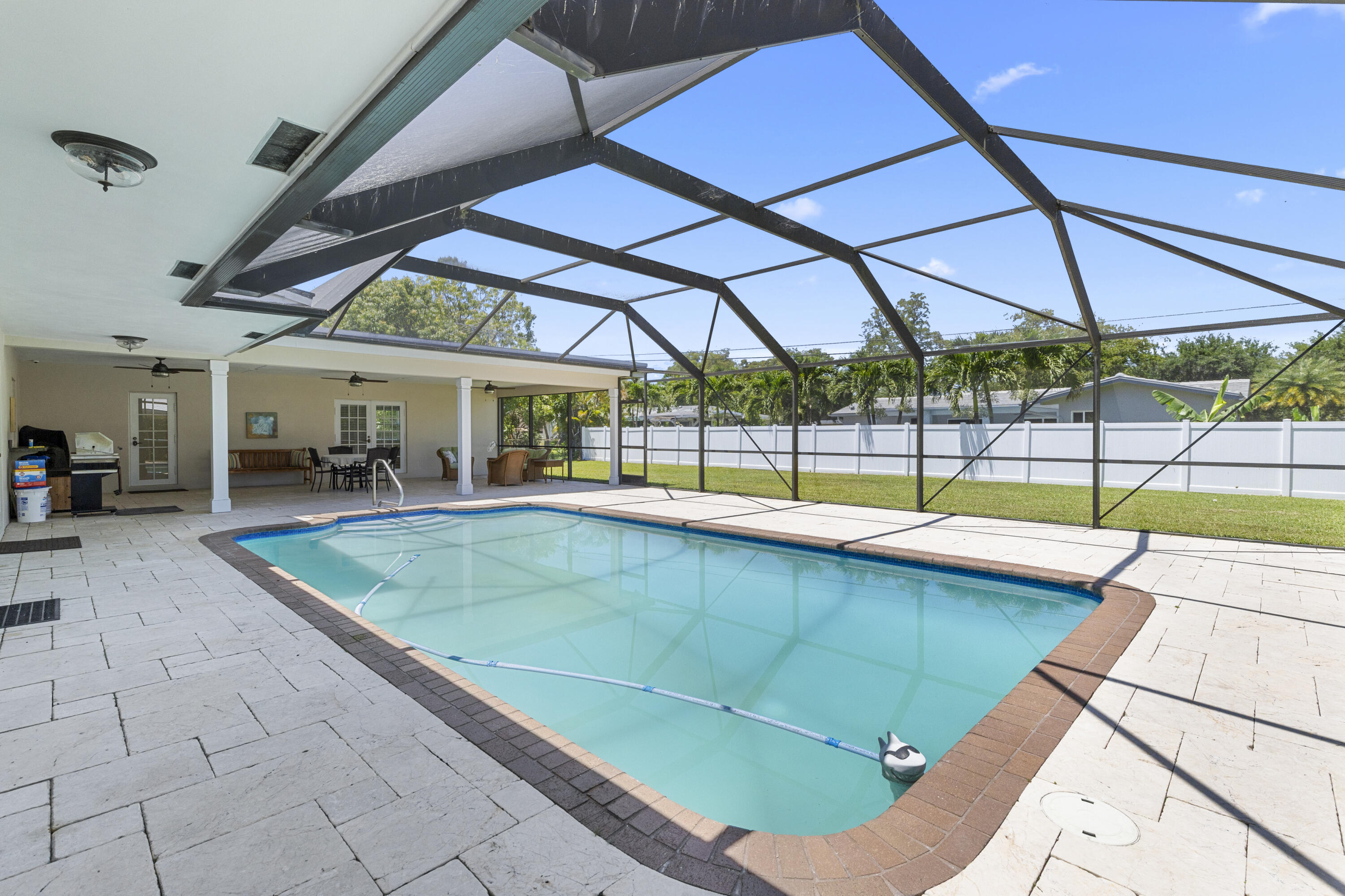 7501 Plantation Road Plantation, FL 33317 - Photo 44 of 57 a view of outdoor space
