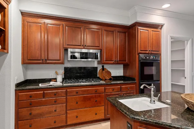 $1,795,000 | 5 Latham Lane, Sacramento, CA 95864