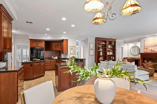 $1,795,000 | 5 Latham Lane, Sacramento, CA 95864