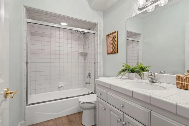 $1,795,000 | 5 Latham Lane, Sacramento, CA 95864