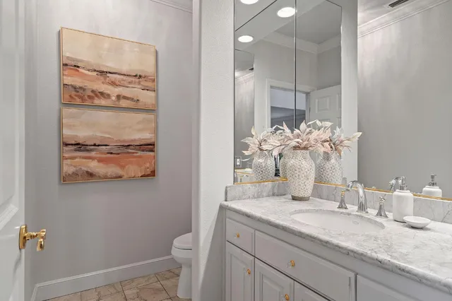 $1,795,000 | 5 Latham Lane, Sacramento, CA 95864