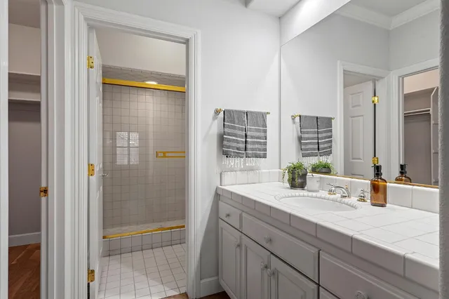 $1,795,000 | 5 Latham Lane, Sacramento, CA 95864