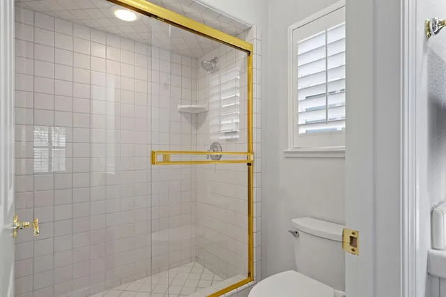 $1,795,000 | 5 Latham Lane, Sacramento, CA 95864