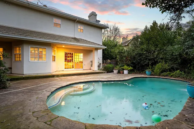 $1,795,000 | 5 Latham Lane, Sacramento, CA 95864