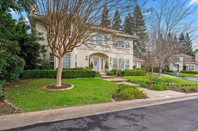 $1,795,000 | 5 Latham Lane, Sacramento, CA 95864
