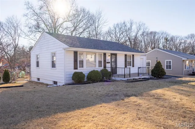 $179,000 | 8570 North Avenue, St. John, MO 63114