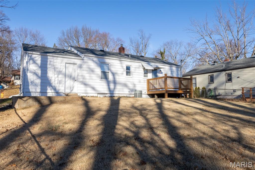 8570 North Avenue St. John, MO 63114 - Photo 17 of 46