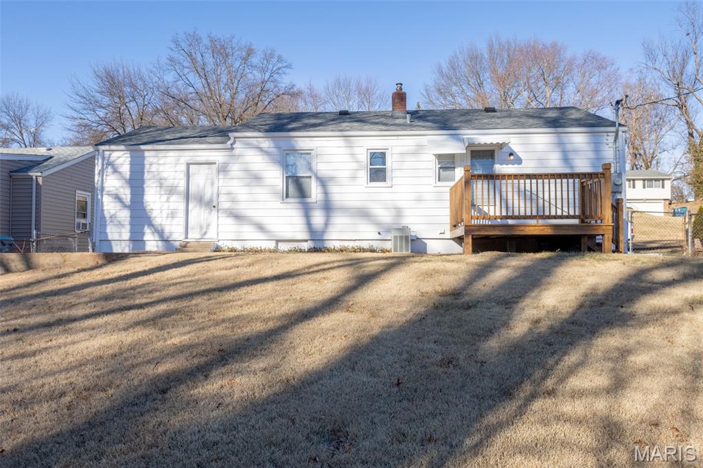 8570 North Avenue St. John, MO 63114 - Photo 2 of 46