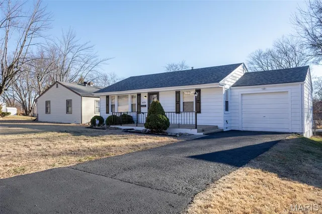 $179,000 | 8570 North Avenue, St. John, MO 63114