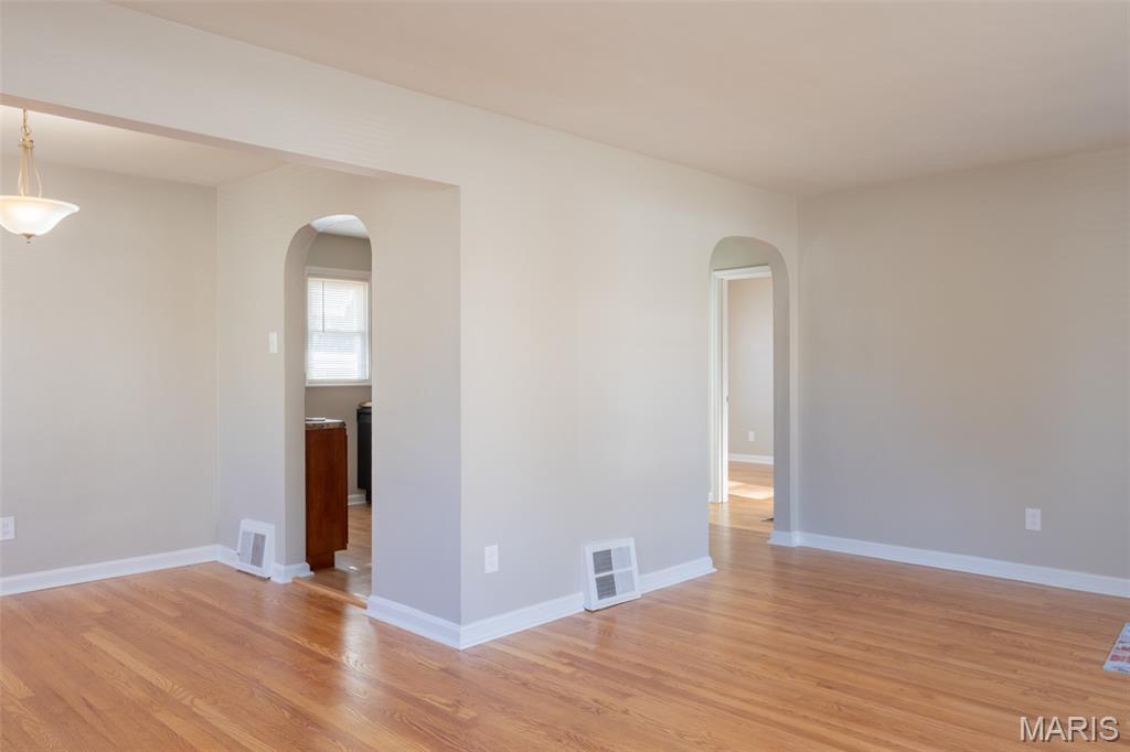 8570 North Avenue St. John, MO 63114 - Photo 6 of 46