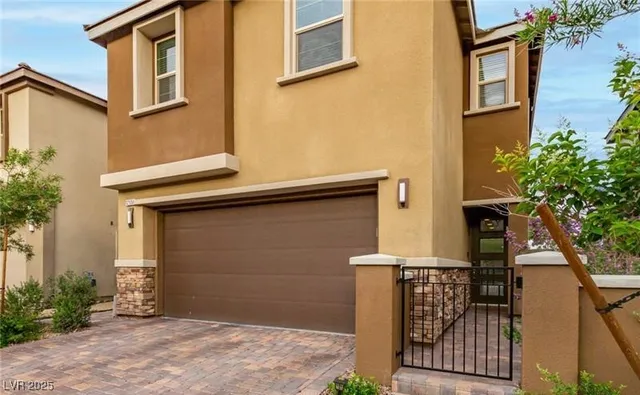 $2,750 | 12556 Skylight View Street, Las Vegas, NV 89138