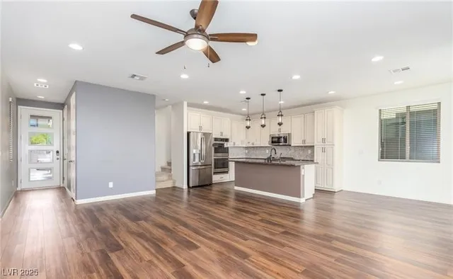 $2,750 | 12556 Skylight View Street, Las Vegas, NV 89138