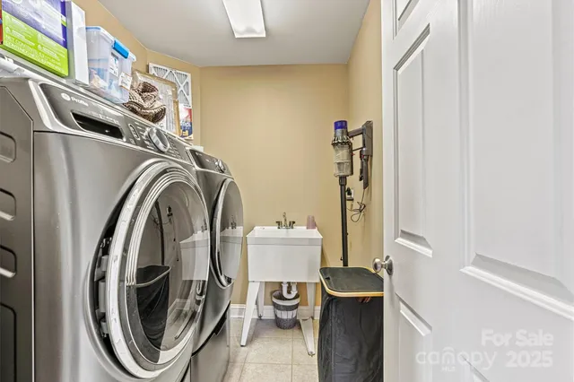 $750,000 | 2576 Shanklin Lane South, Denver, NC 28037