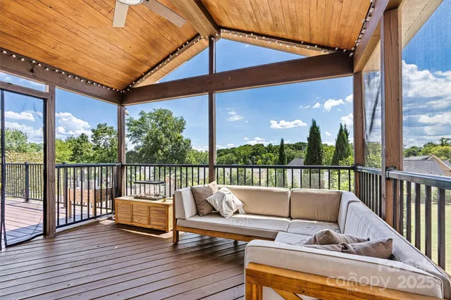 a view of entryway and hall