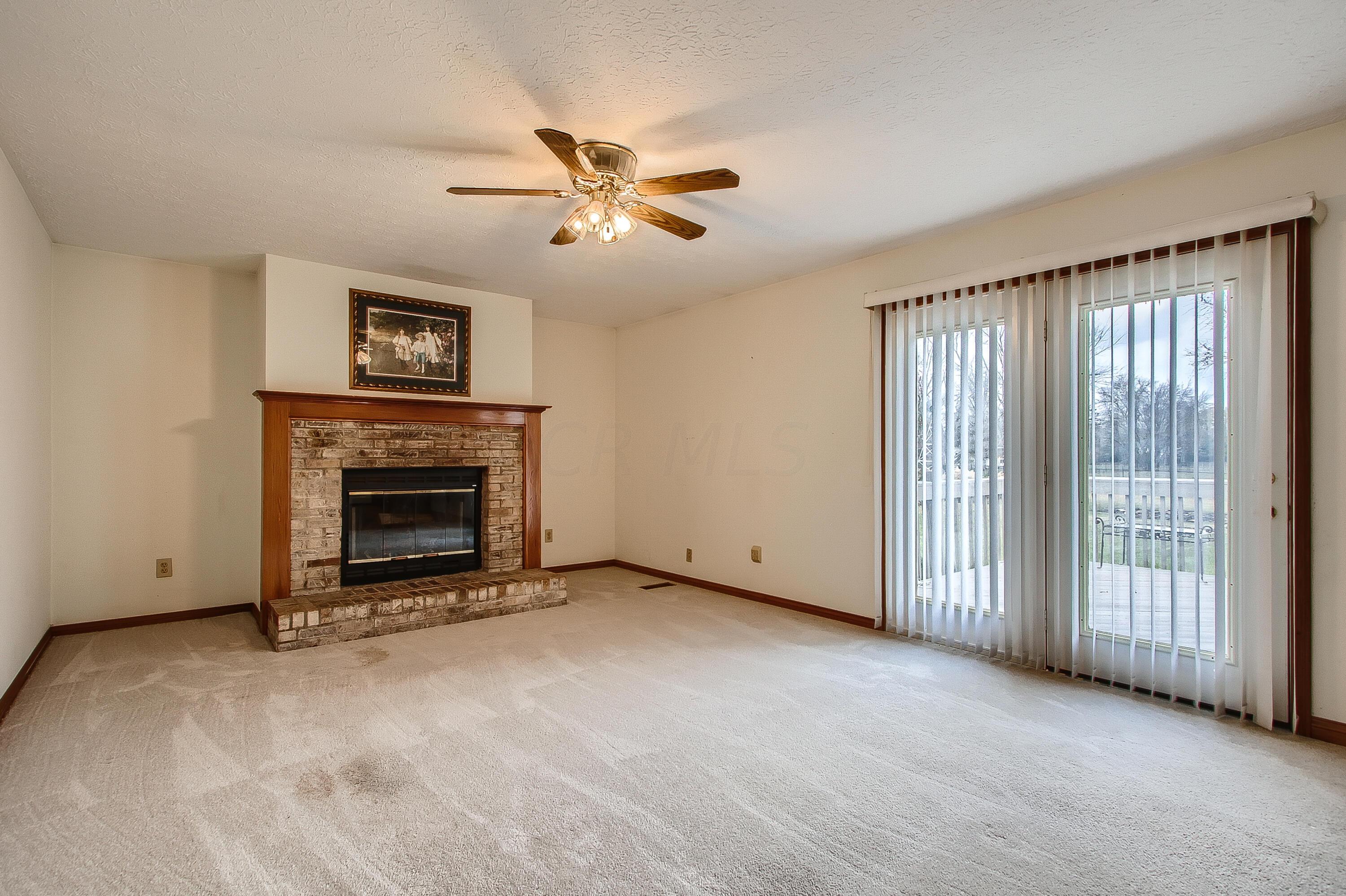 5884 Refugee Road Baltimore, OH 43105 - Photo 14 of 28 FAMILY ROOM