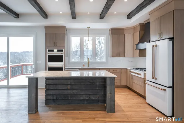 $1,375,000 | 195 Willow Creek Estates Drive, Southbury, CT 06488