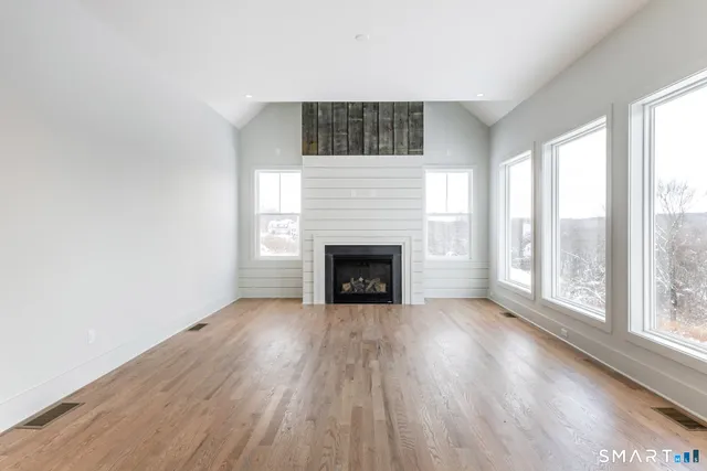 $1,375,000 | 195 Willow Creek Estates Drive, Southbury, CT 06488