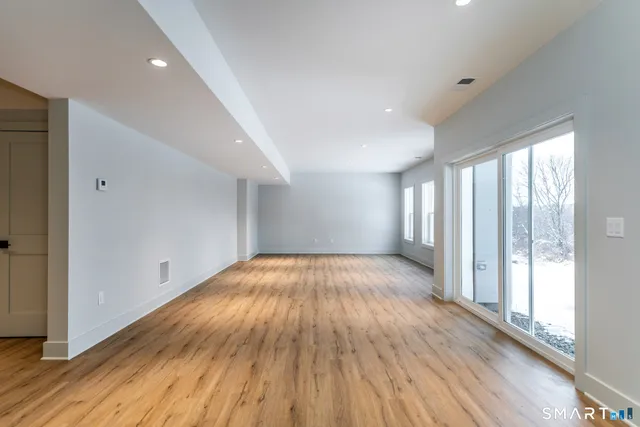 $1,375,000 | 195 Willow Creek Estates Drive, Southbury, CT 06488