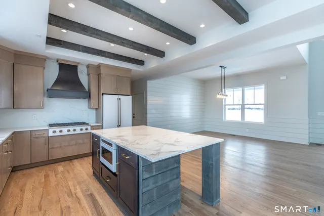 $1,375,000 | 195 Willow Creek Estates Drive, Southbury, CT 06488