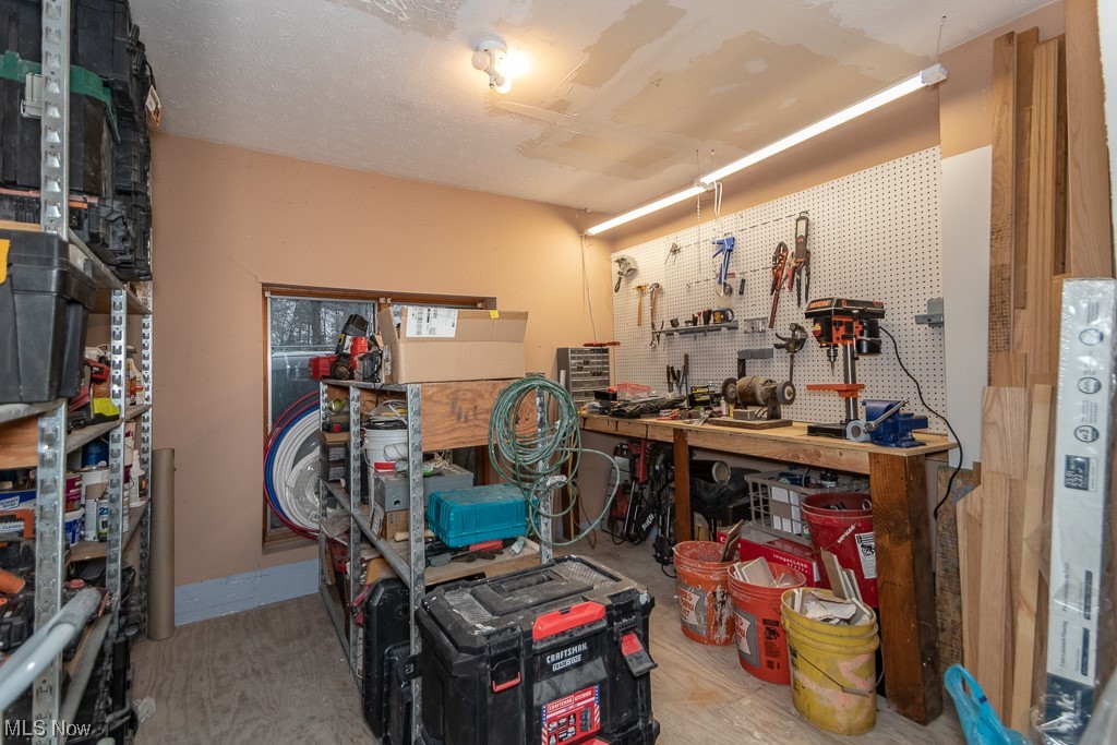 16625 Moseley Road Thompson, OH 44086 - Photo 30 of 35