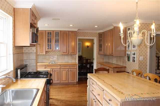 1038 Audubon Road Grosse Pointe, MI 48230 - Photo 10 of 23 31146216-9.JPG