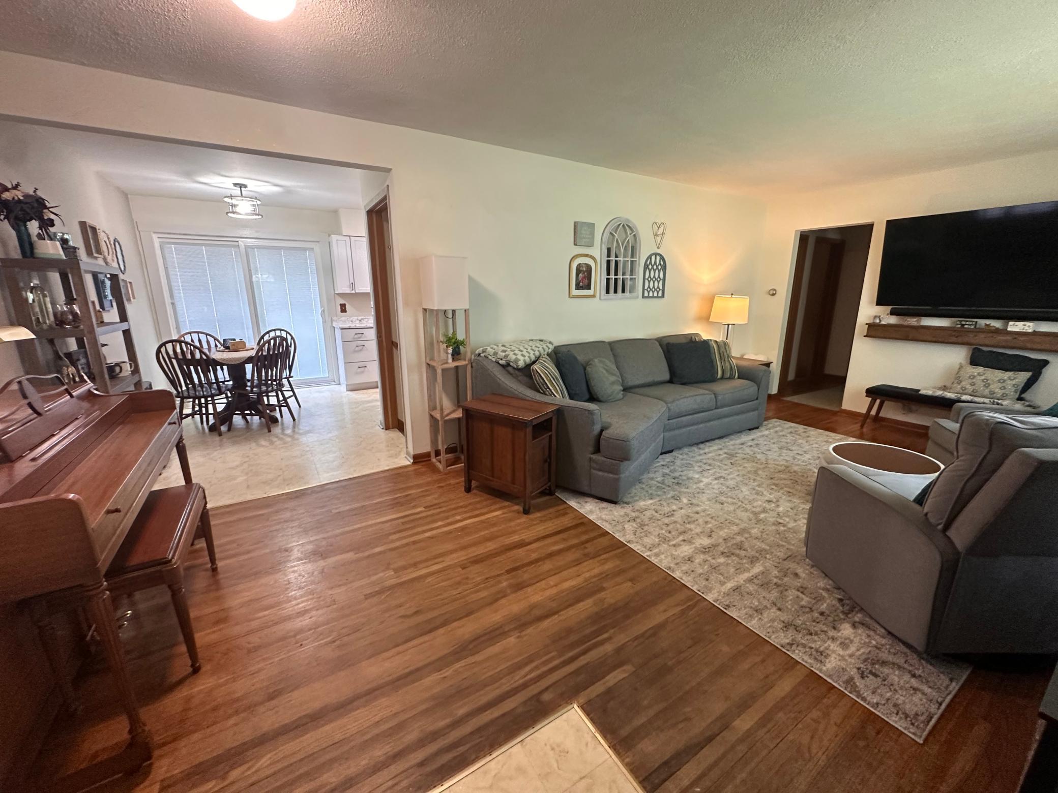 3929 5th Street Northwest Rochester, MN 55901 - Photo 5 of 45