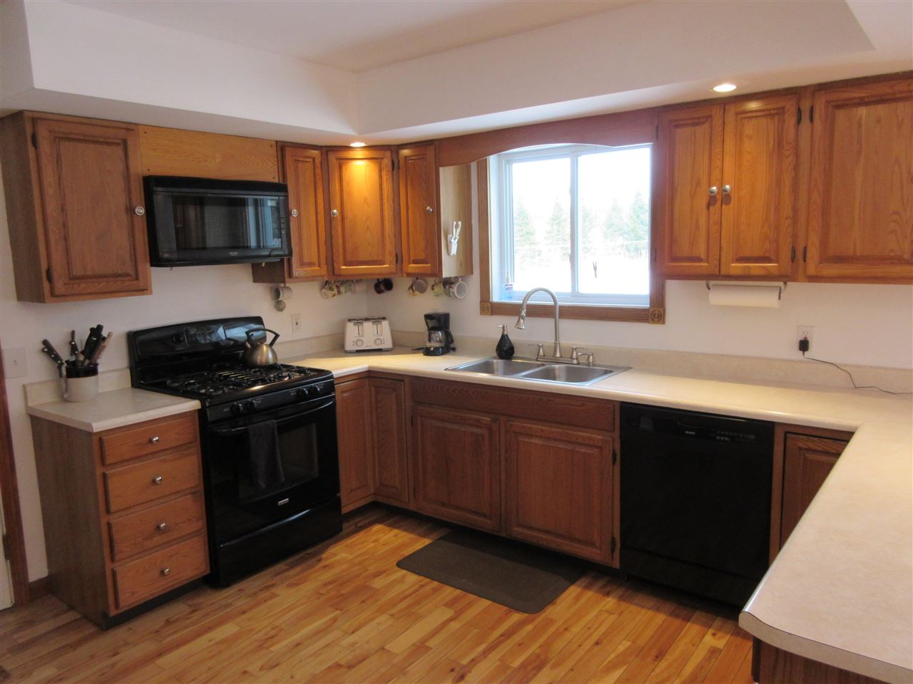 893 School Road Fletcher, VT 05444 - Photo 3 of 21