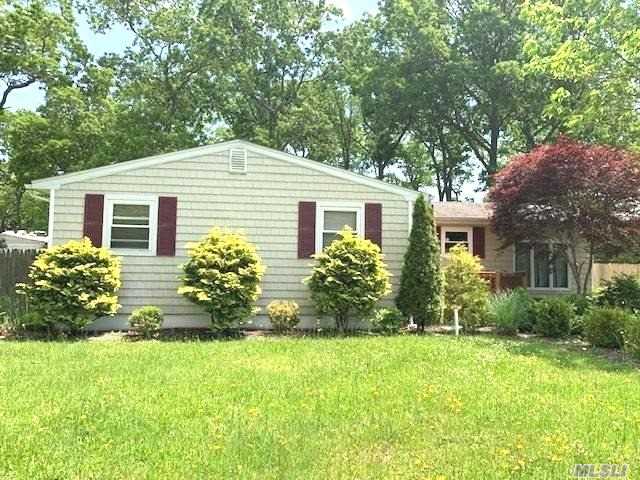 44 Merrick Road Shirley, NY 11967 - Photo 1 of 1 Gallery Image 1
