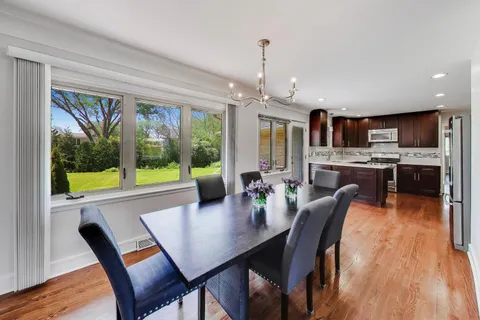 $875,000 | 5300 Franklin Avenue, Western Springs, IL 60558