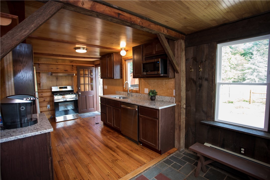 90 Skunk Hill Road Hopkinton, RI 02832 - Photo 18 of 35