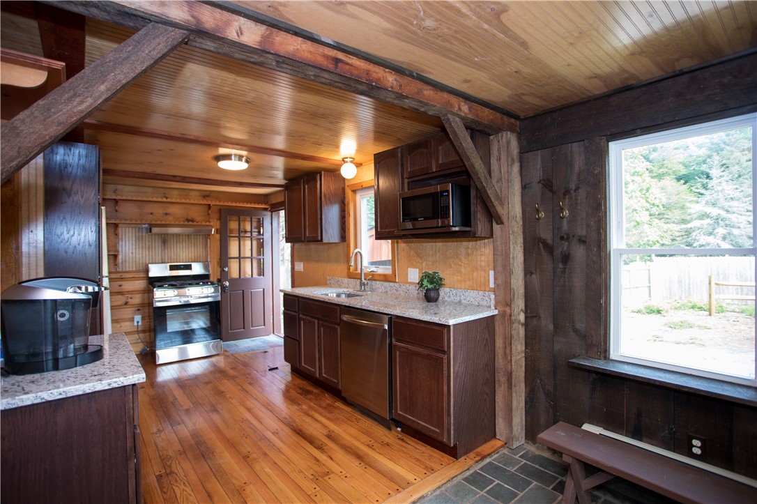90 Skunk Hill Road Hopkinton, RI 02832 - Photo 19 of 35