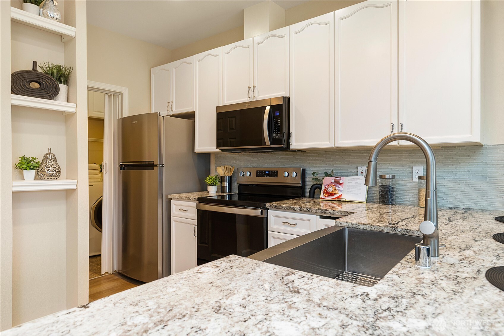 10909 Avondale Road Northeast, Unit P161 Redmond, WA 98052 - Photo 10 of 30