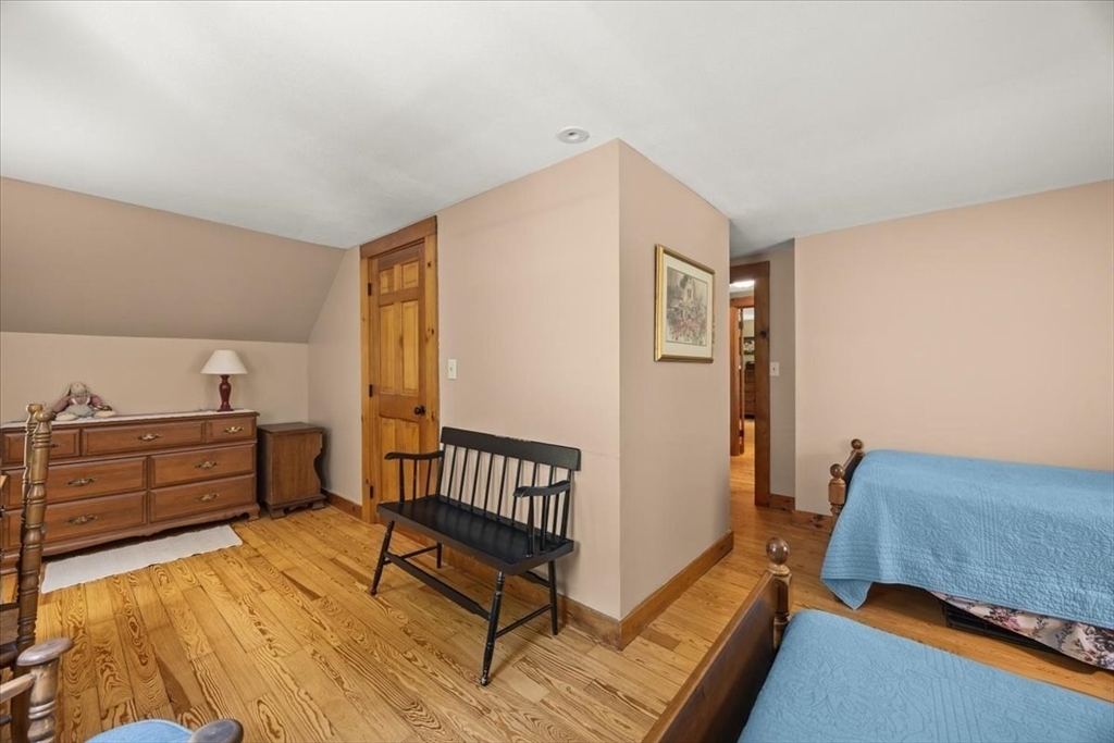 71 East Main Street Middleboro, MA 02346 - Photo 24 of 35