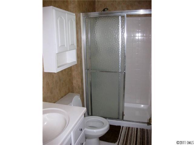 8312 Castlekeep Road, Unit 17 Charlotte, NC 28226 - Photo 11 of 16 Gallery Image 11