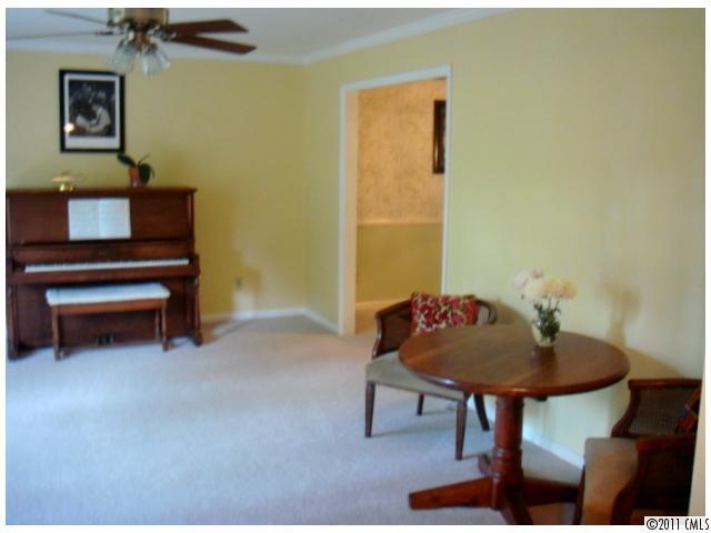 8312 Castlekeep Road, Unit 17 Charlotte, NC 28226 - Photo 5 of 16 Gallery Image 5