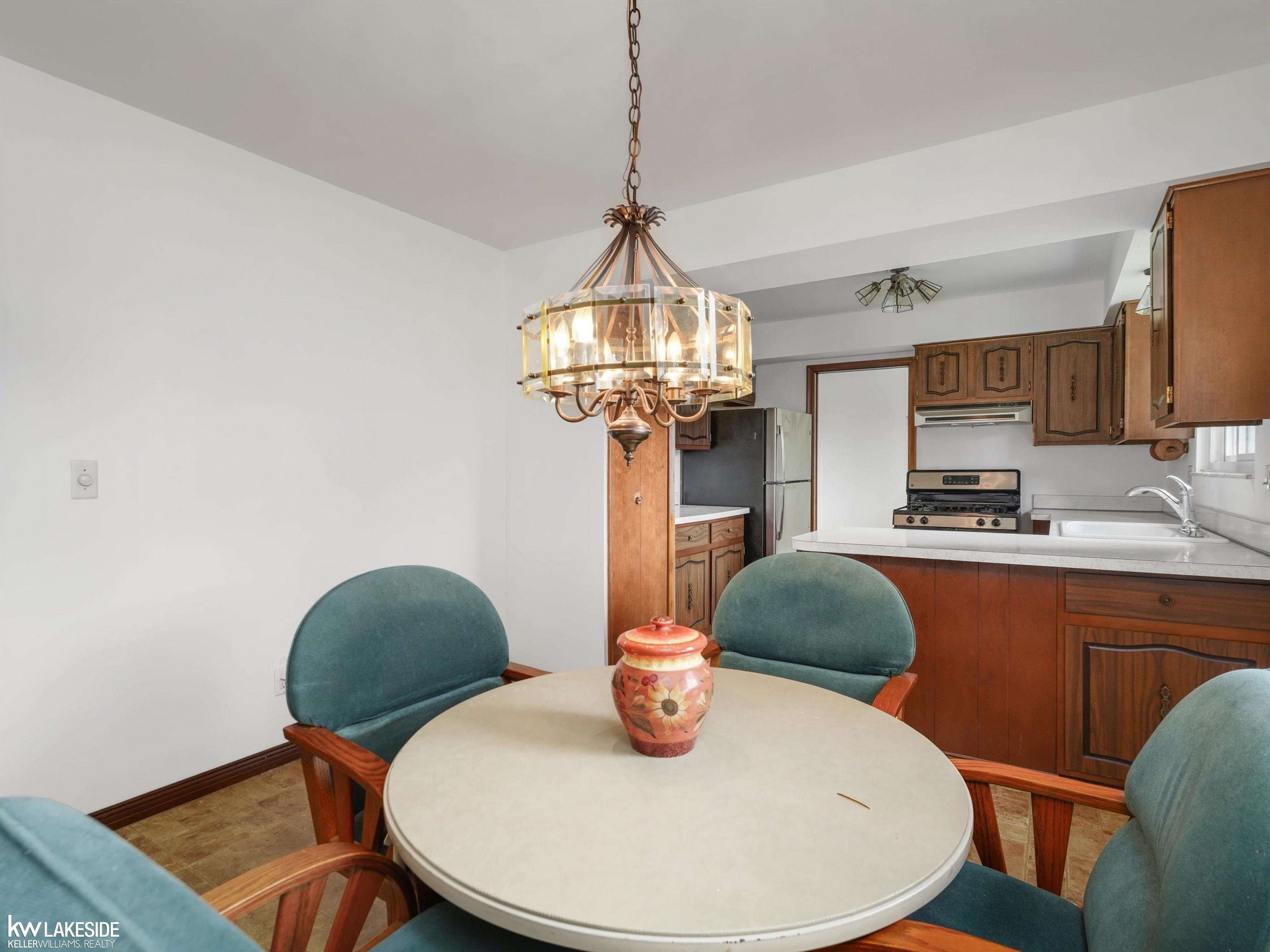 35385 Bobcean Road Clinton Township, MI 48035 - Photo 17 of 49