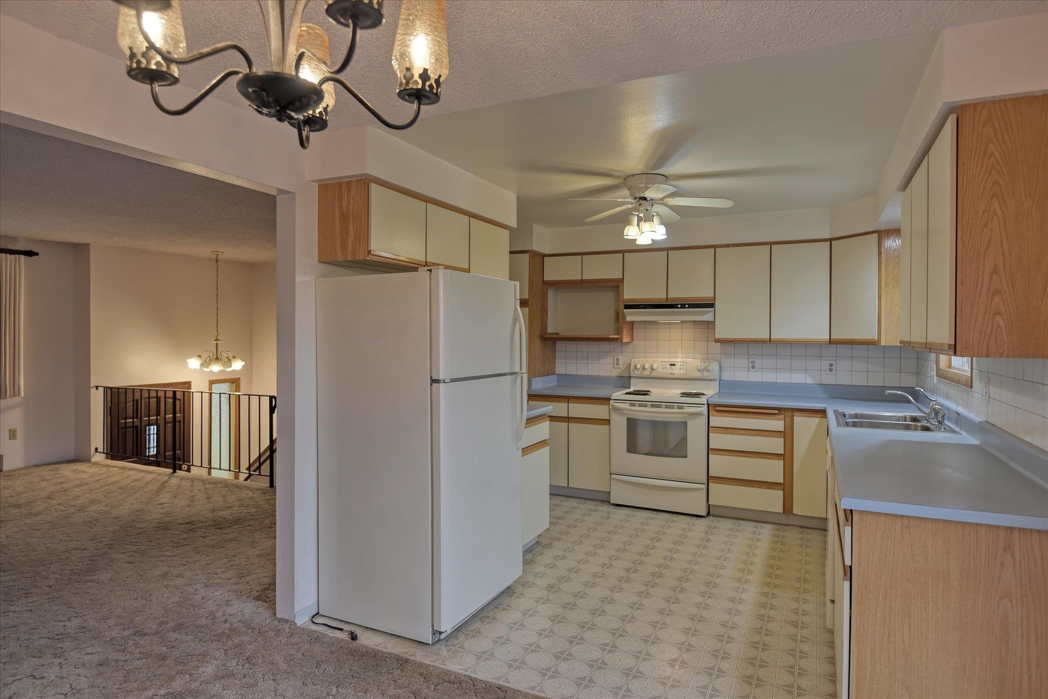 611 South Progress Road Spokane Valley, WA 99037 - Photo 12 of 40