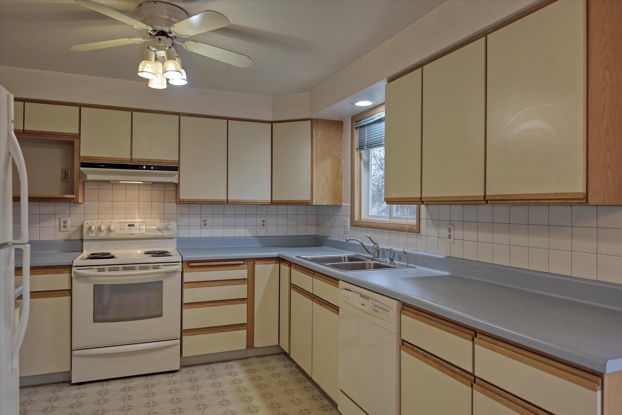 611 South Progress Road Spokane Valley, WA 99037 - Photo 14 of 40
